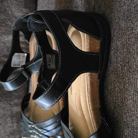 CLARKS BRAND WOMEN'S BLACK LEATHER SUMMER SANDALS SIZE 12 - Picture 6 of 14
